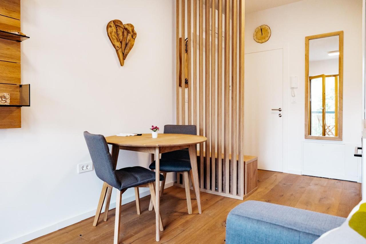 Woody - Comfy In Siska Ljubljana
